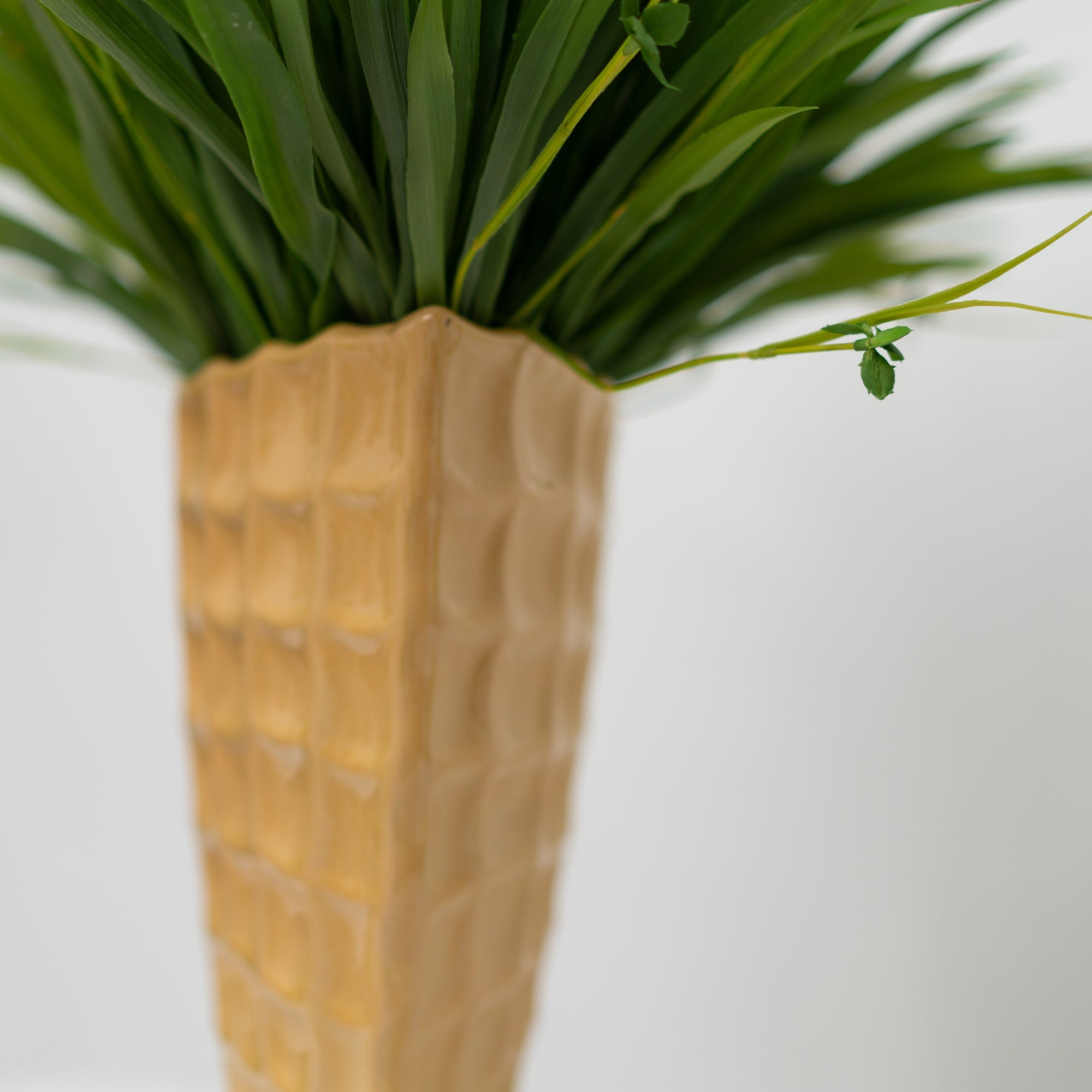 25" Wild Grass in Glossy White Ceramic